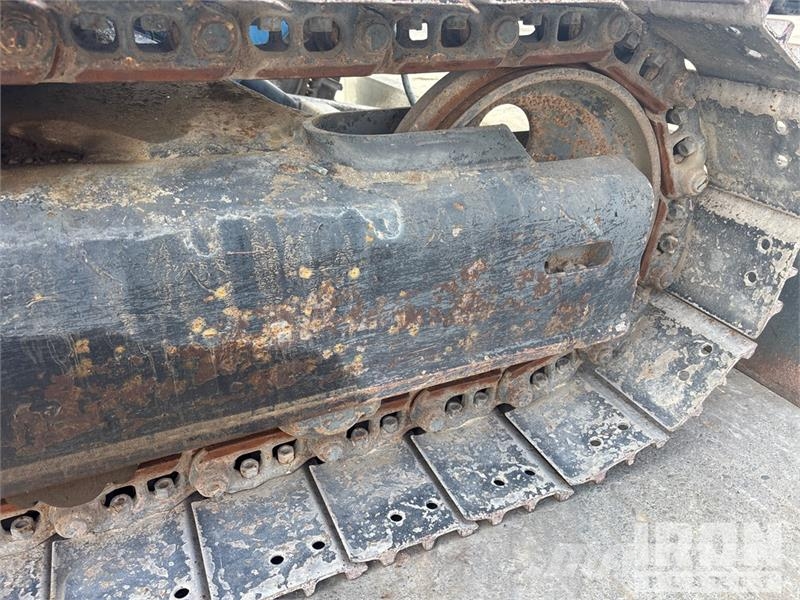  MGL 7536T 32 in x Tracked Stacking Conveyor معدات البناء - غير ذلك