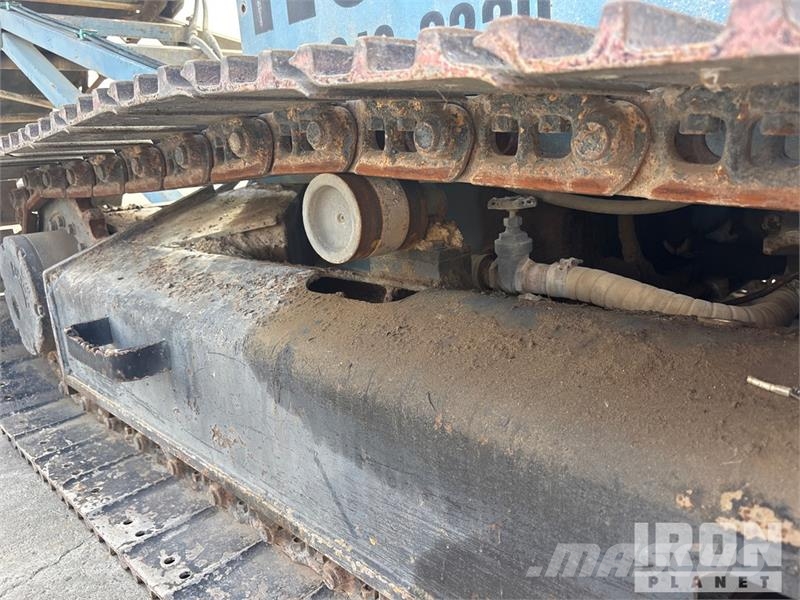  MGL 7536T 32 in x Tracked Stacking Conveyor معدات البناء - غير ذلك