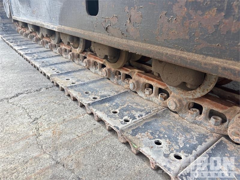  MGL 7536T 32 in x Tracked Stacking Conveyor معدات البناء - غير ذلك