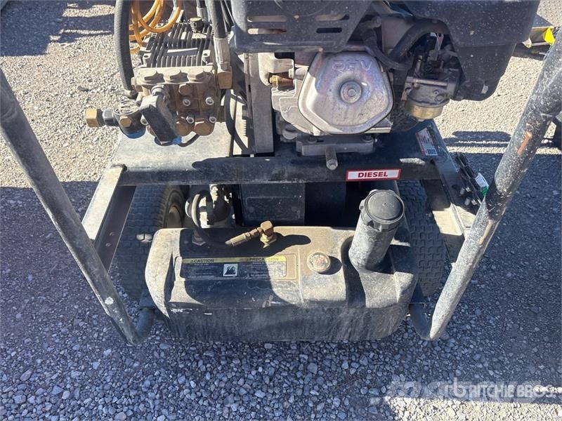 MI-T-M HSP-3504-3MGH Pressure Washer Lagedrukreinigers