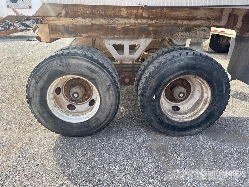 Midland MG37SK2300 37 ft T/A End Dump Trailer Remorque benne