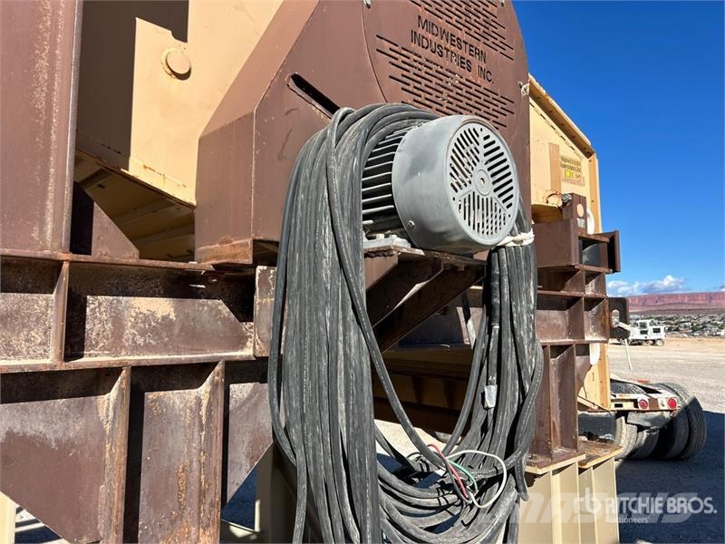 Midwestern Industries MEV 510-2 Skid-Mounted High-Frequency S Screeners