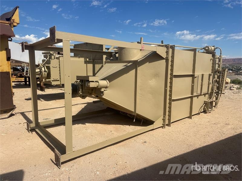 Mikro Pulsair 6 ft x 6 ft x 18 ft 3 in Bag House Asphalt mixing plants