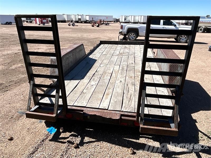 Miller 16 ft T/A Equipment Trailer مقطورات مركبات نقل