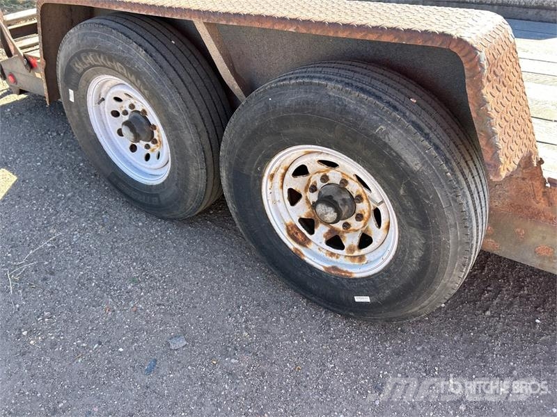 Miller 16 ft T/A Equipment Trailer مقطورات مركبات نقل