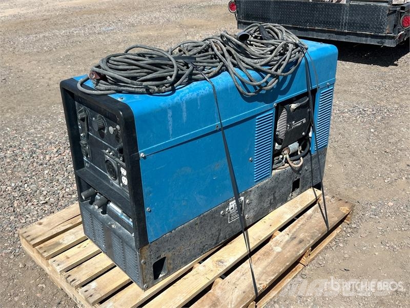 Miller 225 A Skid-Mounted Engine Driven Welder Welding Equipment
