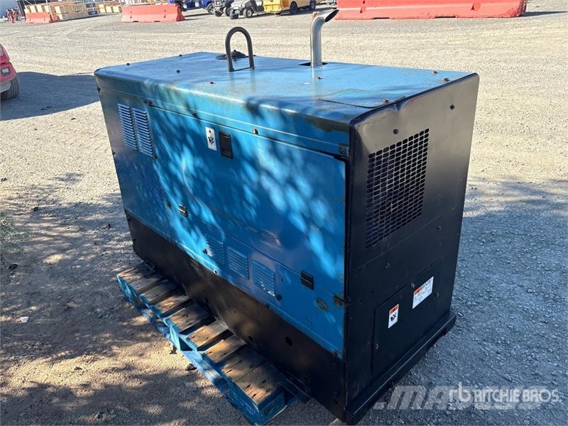 Miller Big Blue 402 D 50 A Skid-Mounted Multi-Process Eng Máquinas de solda