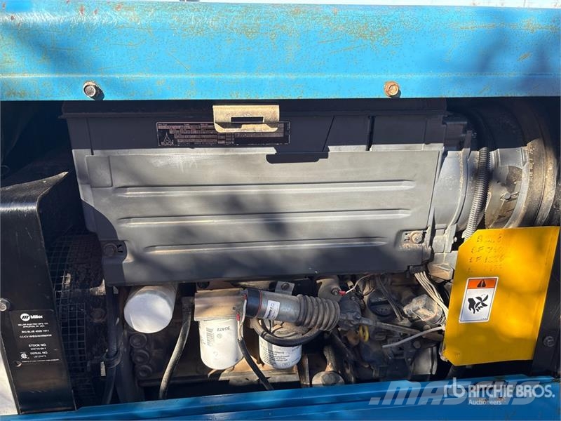 Miller Big Blue 402 D 50 A Skid-Mounted Multi-Process Eng Máquinas de solda