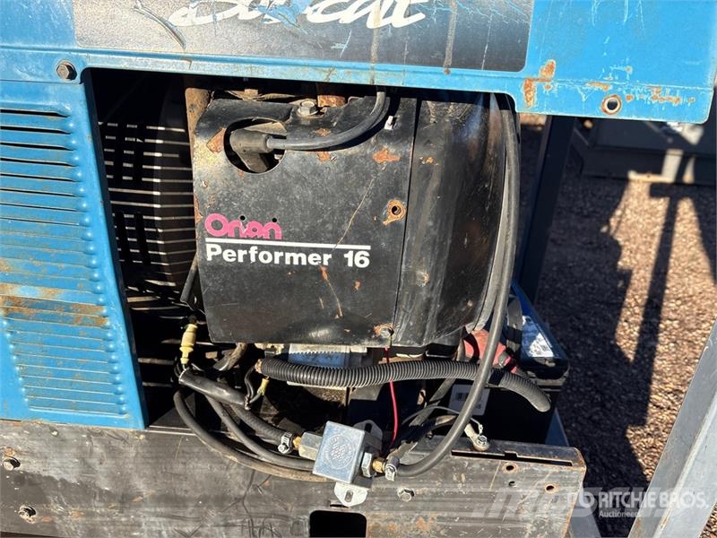 Miller Bobcat 225D 焊接機