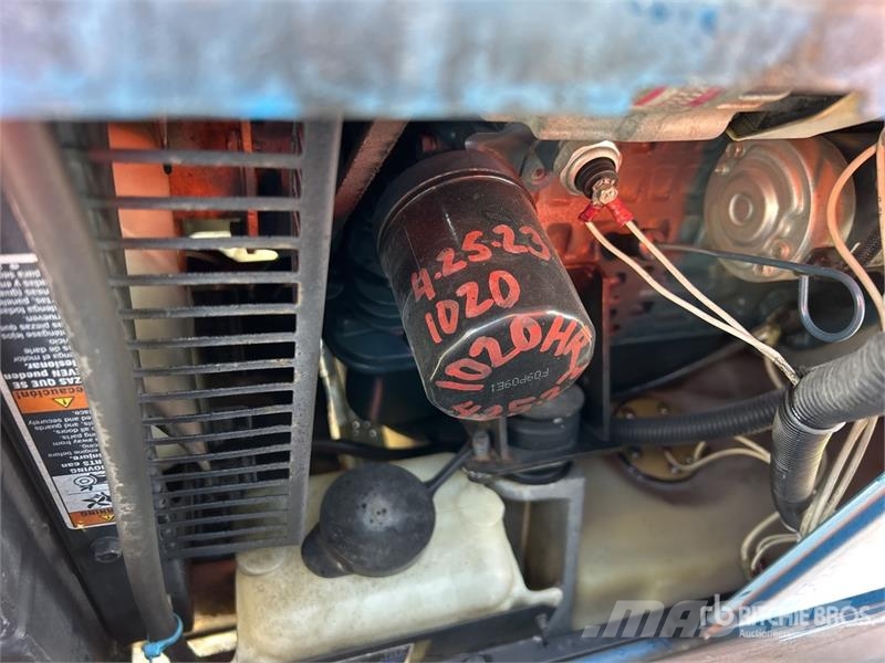 Miller Trailblazer 325 Multi-Process Engine Driven Welder Varilni instrumenti
