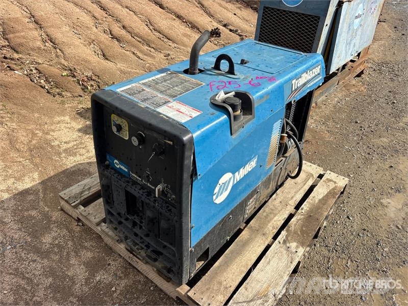 Miller Trailblazer325D Skid-Mounted Multi-Process Engine 焊接機