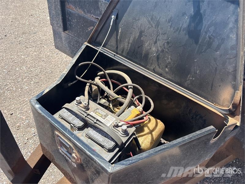 Millerbilt 12 ft T/A Dump Utility Trailer Bañera
