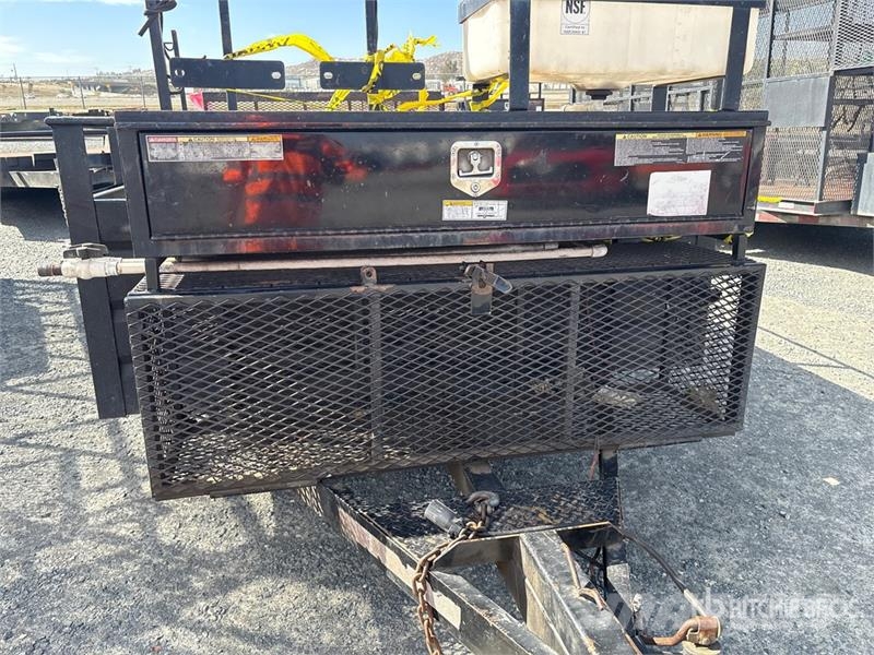  Millerbilt 14 ft T/A Equipment Trailer Auto pārvadāšanas treileri