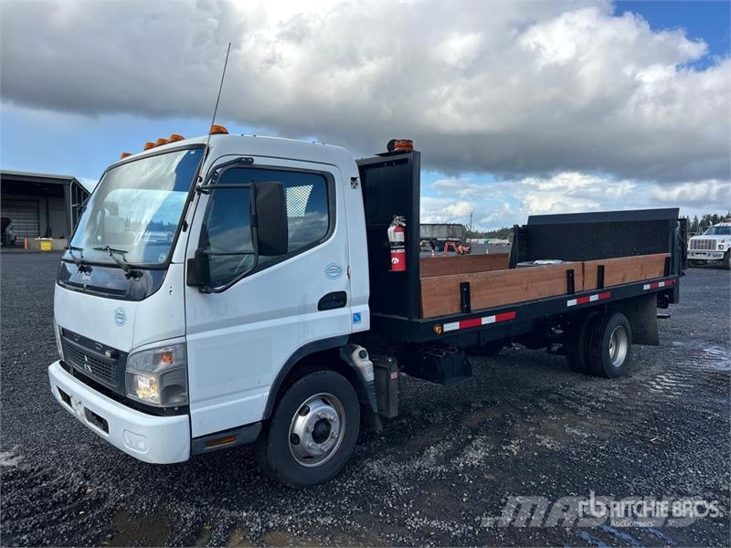 Mitsubishi FE180 Platformas/izkraušana no sāniem