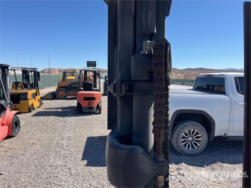Mitsubishi FG25NGLP 4500 lb Cushion Tire Forklift (Inoperable Gaffeltrucks - andre