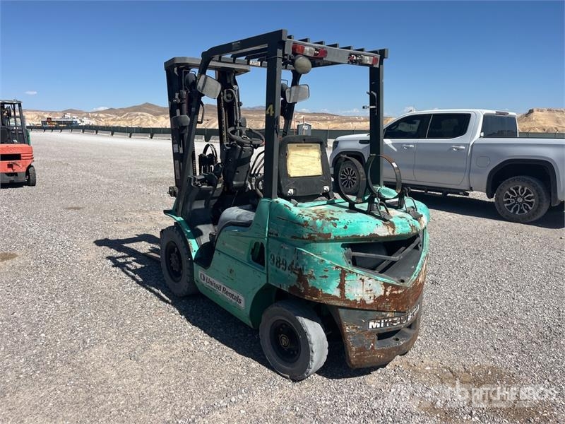 Mitsubishi FG25NGLP 4500 lb Cushion Tire Forklift (Inoperable Viličari - ostalo