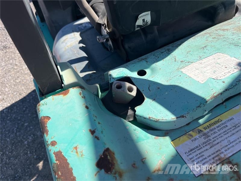 Mitsubishi FG25NGLP 4500 lb Cushion Tire Forklift (Inoperable Gaffeltrucks - andre