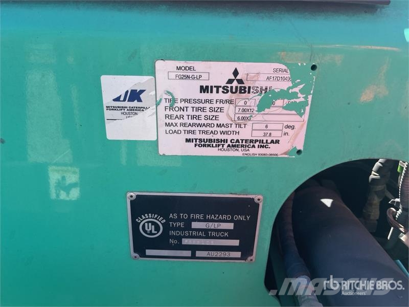 Mitsubishi FG25NGLP 4500 lb Cushion Tire Forklift (Inoperable Viličari - ostalo