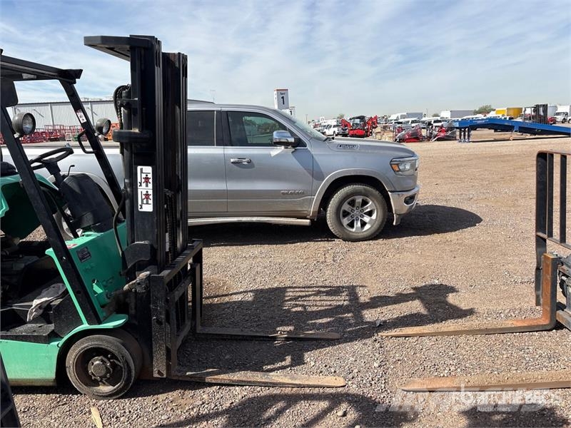 Mitsubishi FGC15K 2700 lb Forklift (Inoperable) Viličarji - drugo