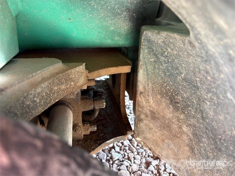 Mitsubishi FGC15K 2700 lb Forklift (Inoperable) Viličarji - drugo