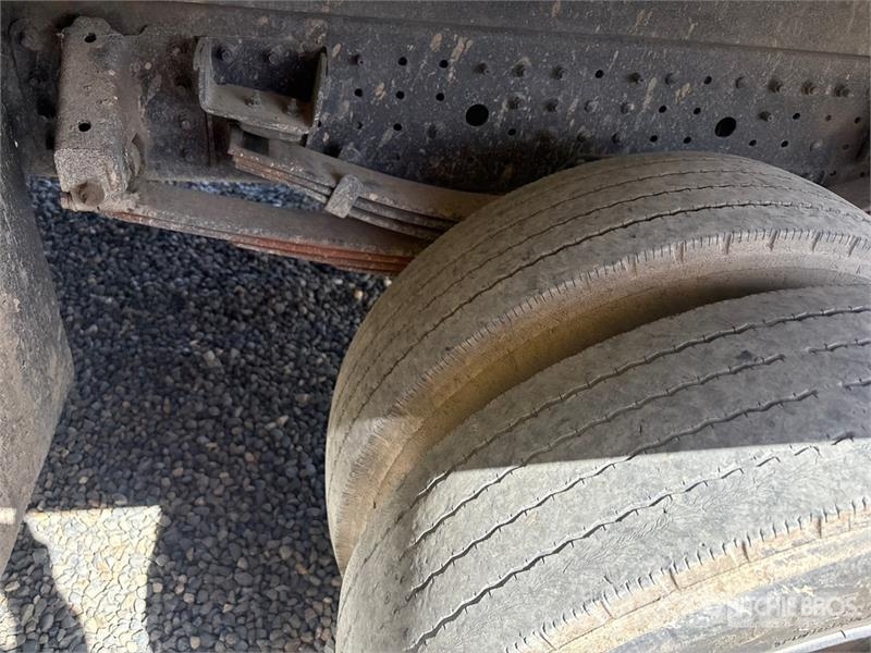 Mitsubishi Fuso FE 4x2 Landscape Truck (Inoperable) Egyéb