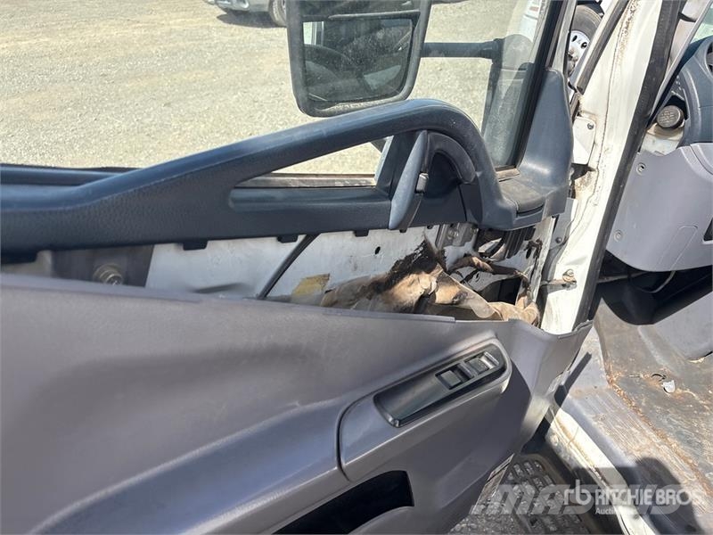 Mitsubishi Fuso FE 4x2 Landscape Truck (Inoperable) Egyéb