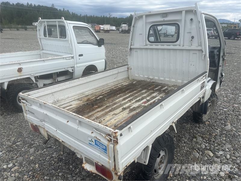 Mitsubishi U42T 4x4 Pickup (Inoperable) Andere Transporter
