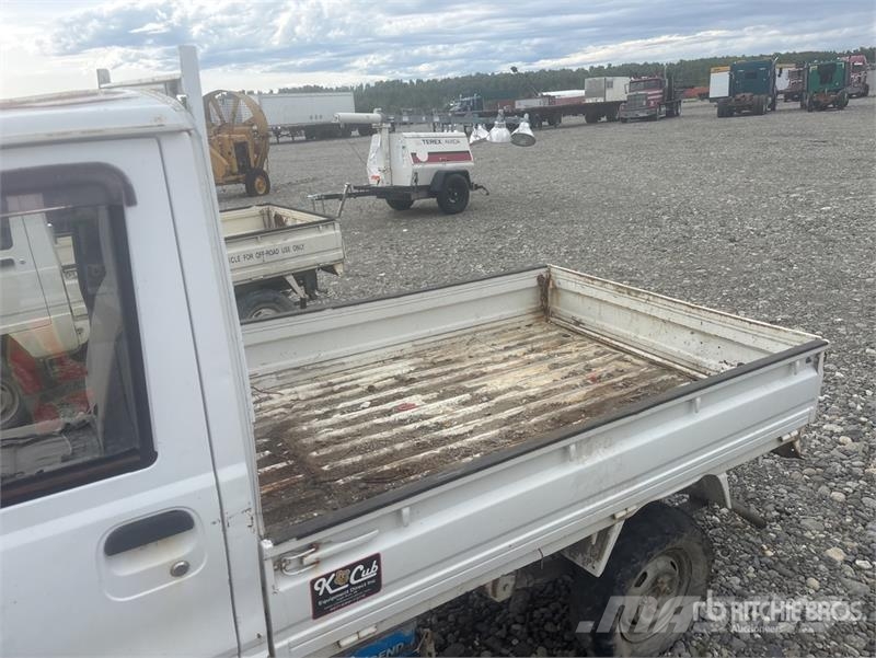 Mitsubishi U42T 4x4 Pickup (Inoperable) Andere Transporter
