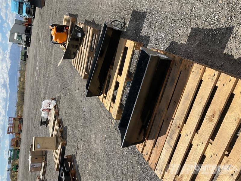 Miva VCT800 32 in Tilting Excavator Bucket (Unused) Žlice