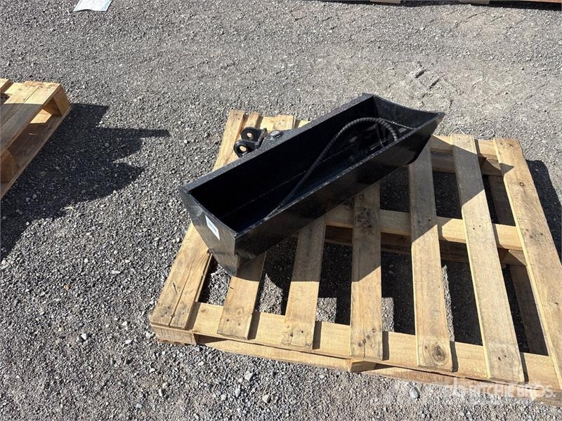 Miva VCT800 32 in Tilting Excavator Bucket (Unused) Kašike / Korpe