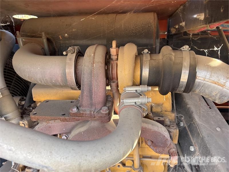 Mobile Air Compressor (Inoperable) 콤푸레샤