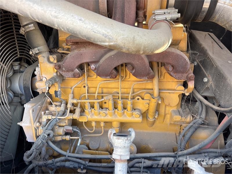 Mobile Air Compressor (Inoperable) 콤푸레샤