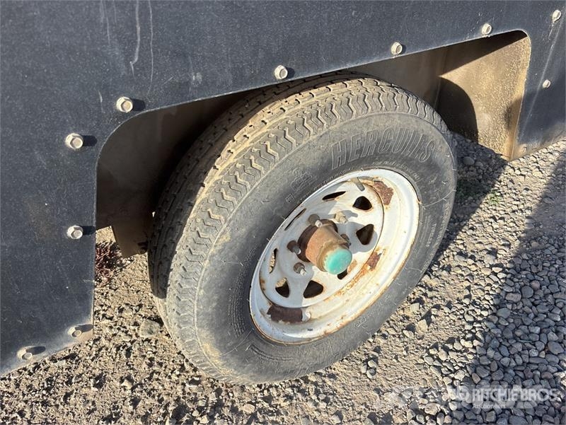 Mobile Air Compressor (Inoperable) 콤푸레샤