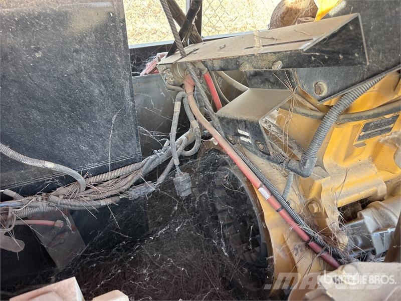 Mobile Air Compressor (Inoperable) 콤푸레샤