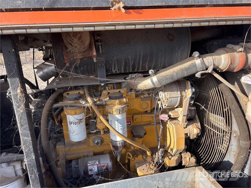 Mobile Air Compressor (Inoperable) 콤푸레샤