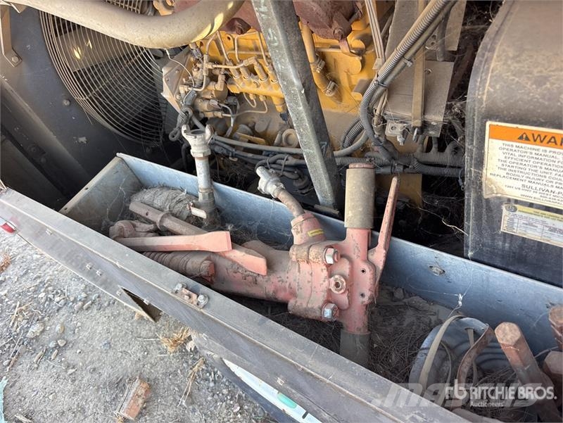Mobile Air Compressor (Inoperable) 콤푸레샤