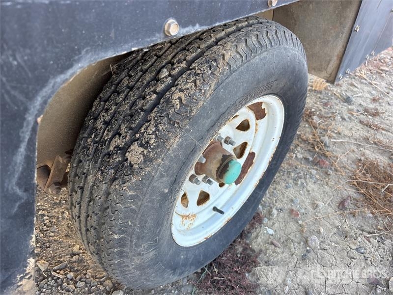 Mobile Air Compressor (Inoperable) 콤푸레샤