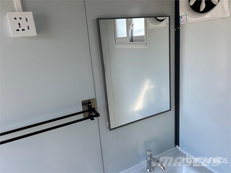 Mobile Toilet MT 6 ft 10 in x 6 ft 2 in Skid-Mount その他部品