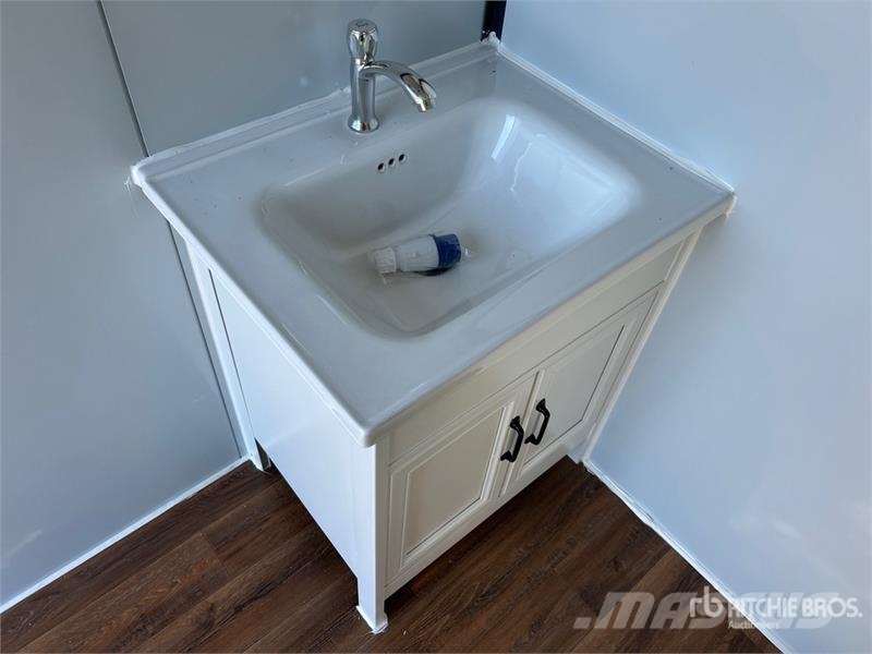 Mobile Toilet MT 6 ft 10 in x 6 ft 2 in Skid-Mount その他部品