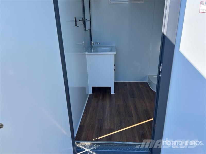 Mobile Toilet MT 6 ft 10 in x 6 ft 2 in Skid-Mount その他部品