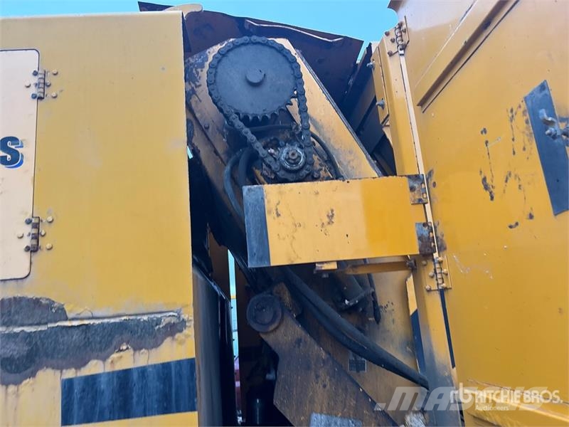 Mobile Topgun M9D Sweeper Truck Sweeper trucks