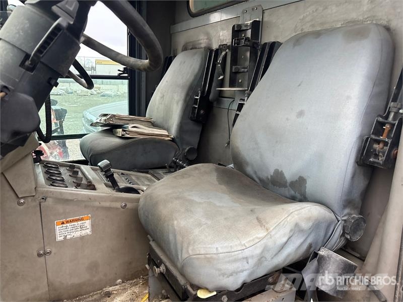 Mobile Topgun M9D Sweeper Truck Sweeper trucks