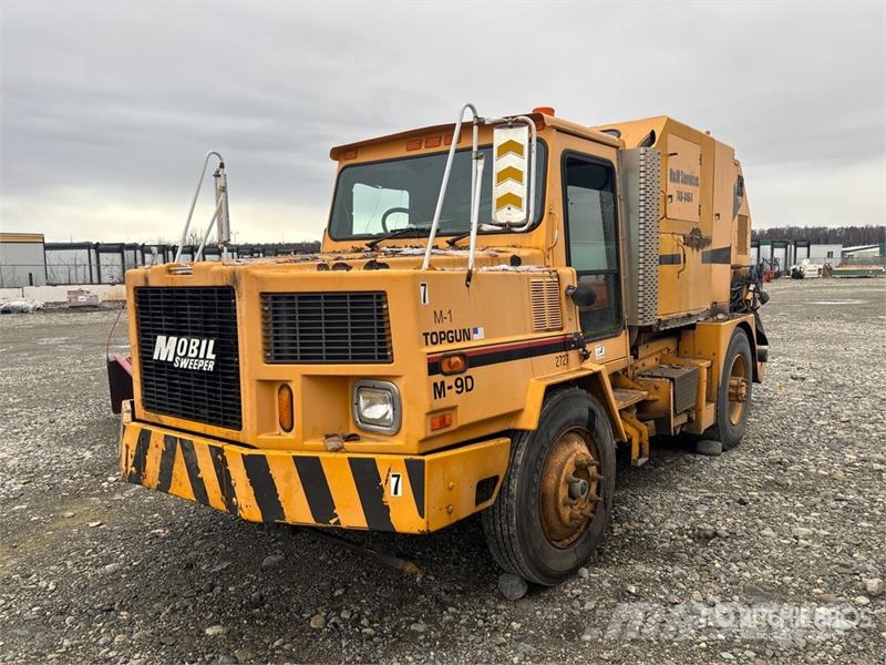 Mobile Topgun M9D Sweeper Truck Sweeper trucks