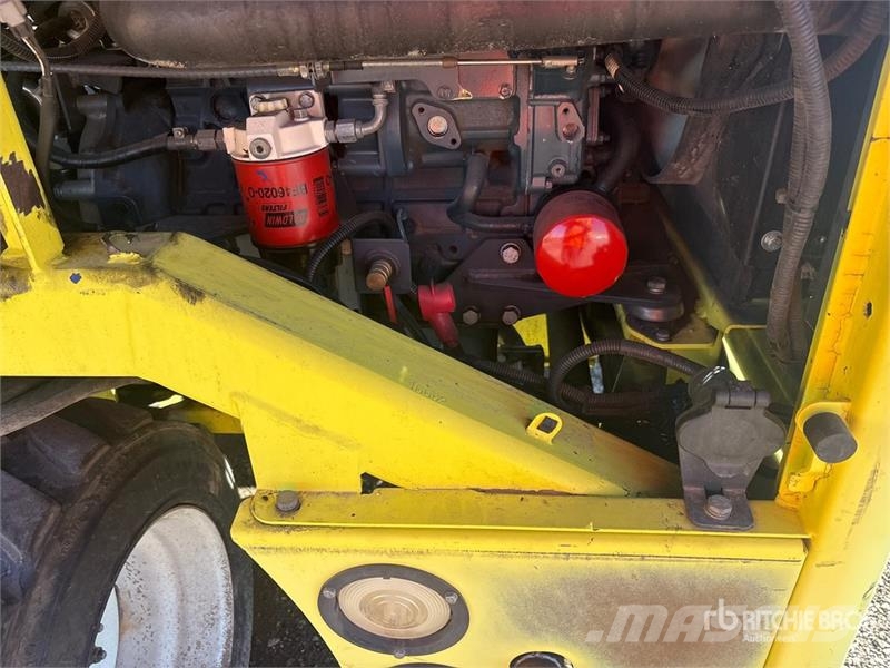  Moffet M50 5000 lb 3x3 Truck Mounted Forklift Mobilni viličarji