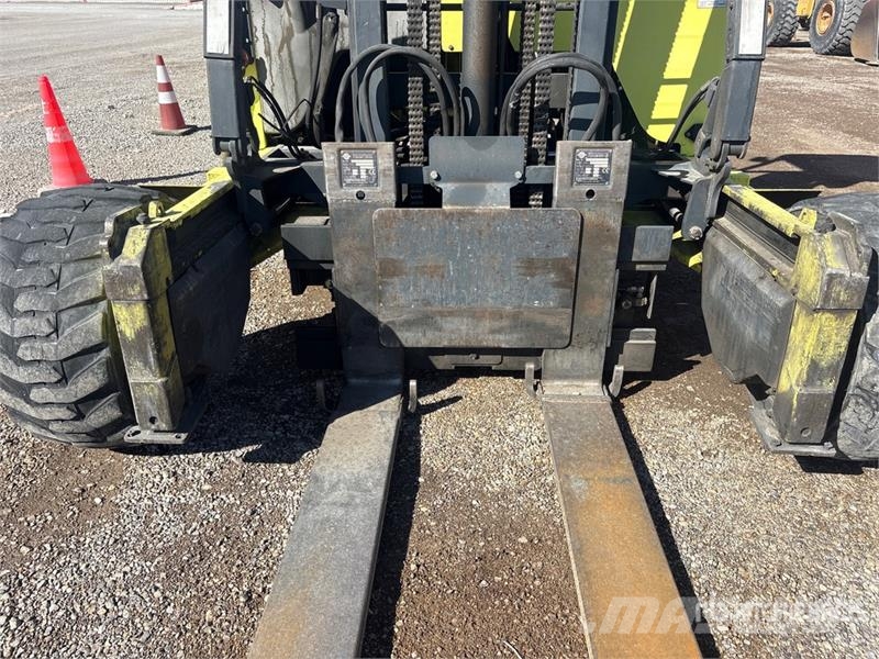  Moffet M50 5000 lb 3x3 Truck Mounted Forklift Mobilni viličarji