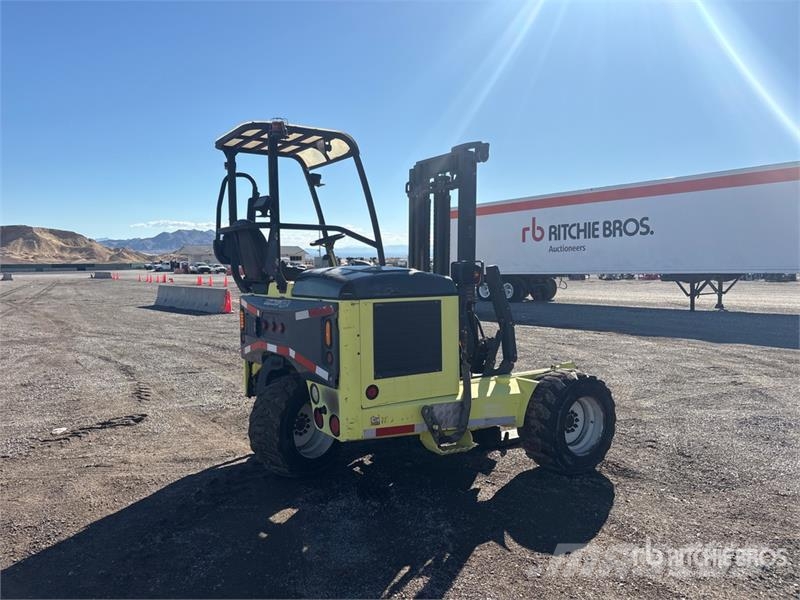  Moffet M50 5000 lb 3x3 Truck Mounted Forklift Mobilni viličarji