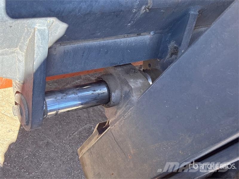 Moffett 5500 lb 3x3 Truck Mounted Forklift Kravas mašīnām piestiprināmie pacēlāji