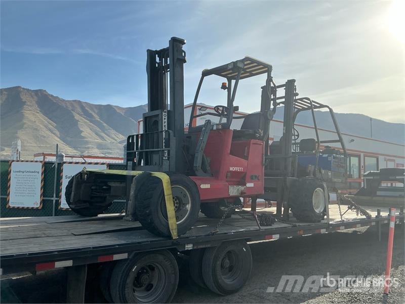 Moffett M55 Wózki widłowe montowane do pojazdów