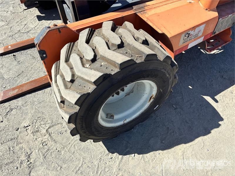 Moffett M8 55.3 5500 lb 3x3 Truck Mounted Forklift Závěsné vysokozdvižné vozíky