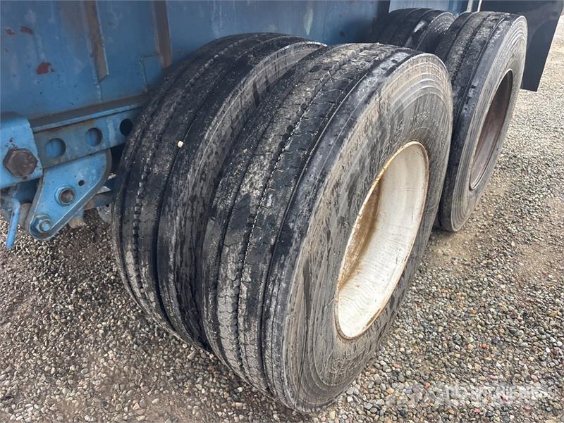 Monon 48 ft T/A Flatbed Trailer Anhænger med lad/Flatbed